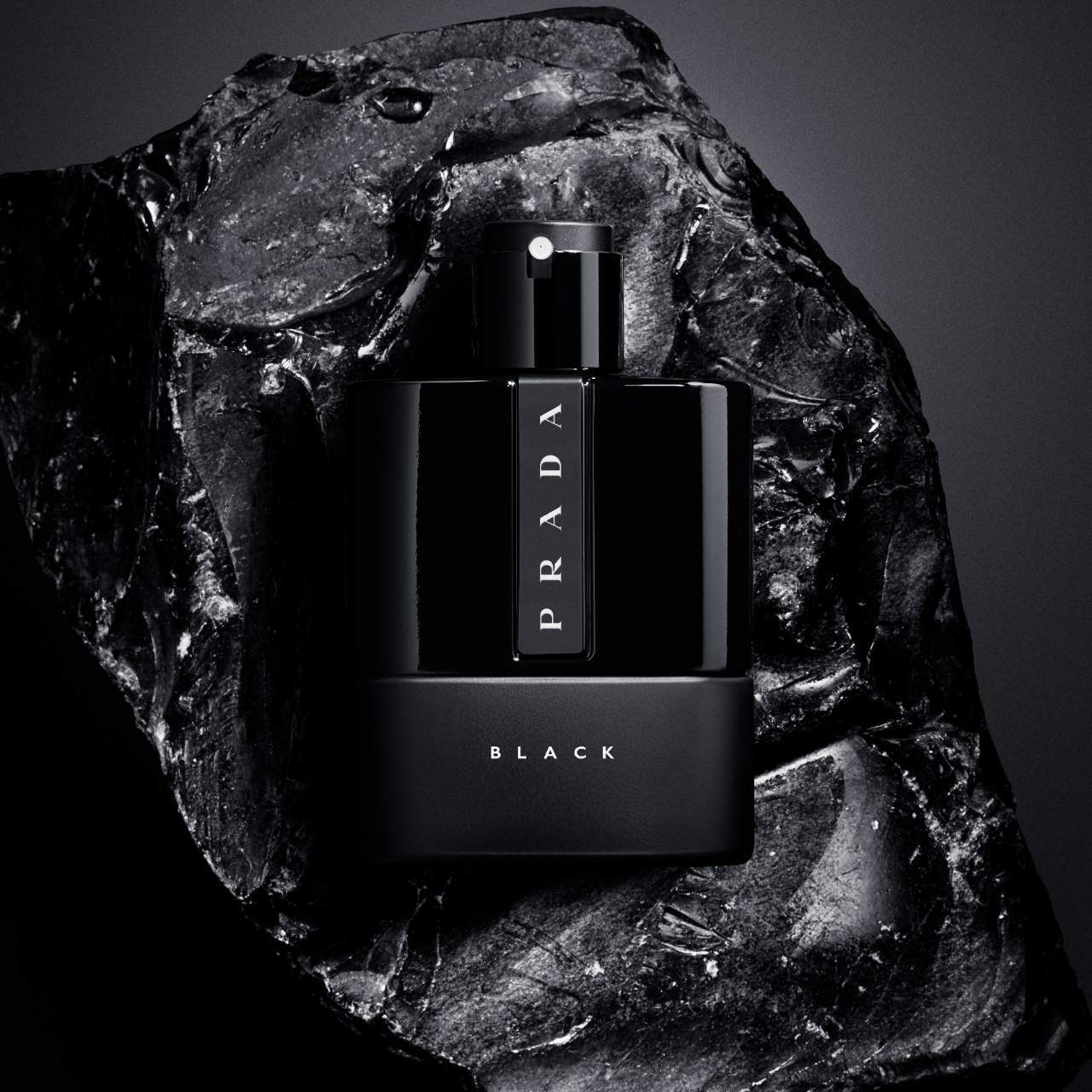 Prada Luna Rossa Black Samples