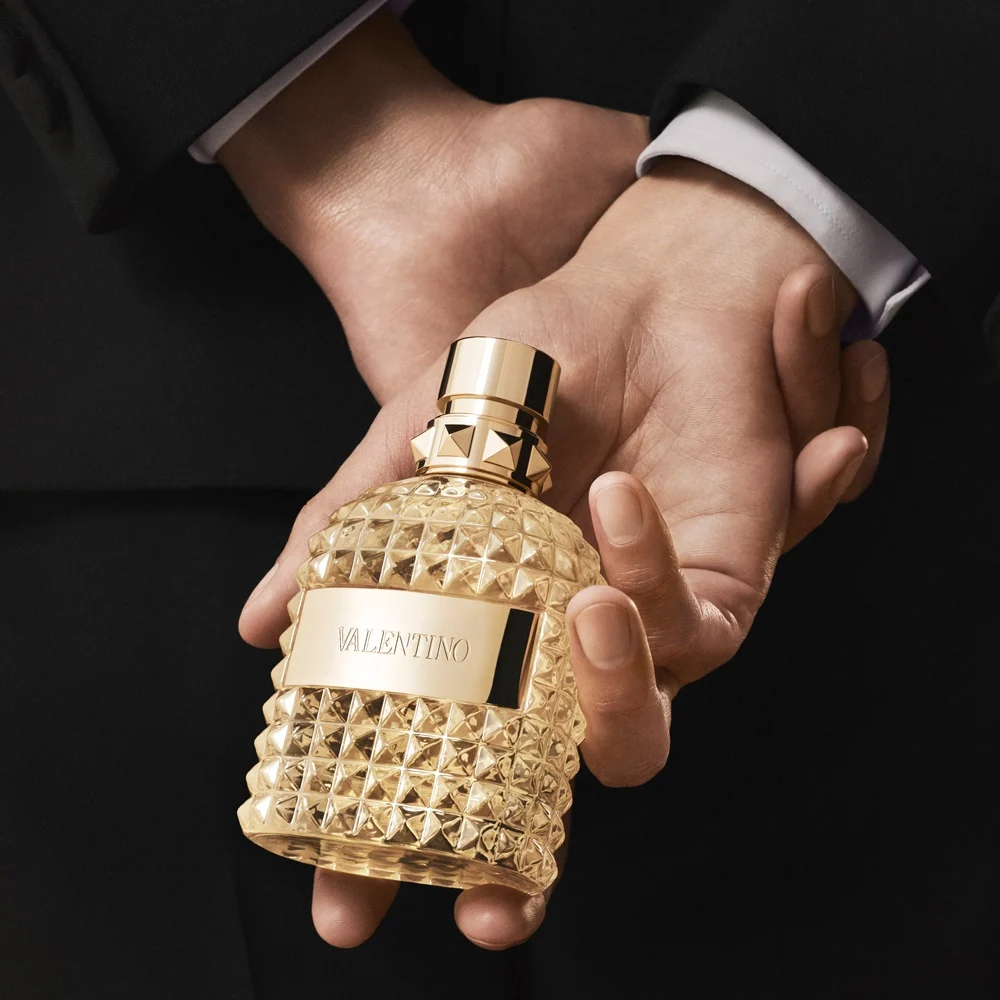 Valentino Gold Uomo Samples